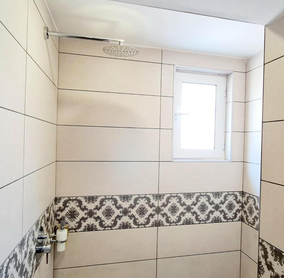 Apartament 2V1 - 21 Dhjetori Tirana Zewnętrze zdjęcie